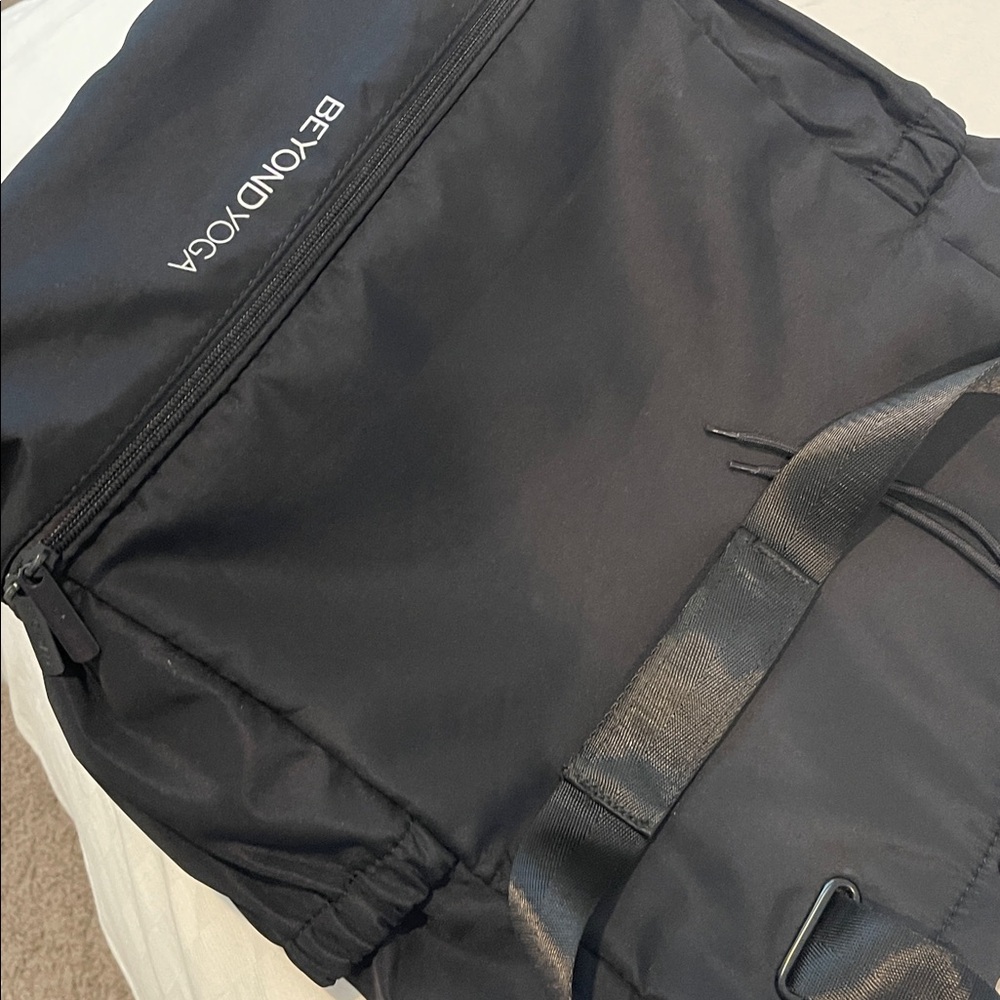 Beyond Yoga | Black backpack sport bag - Picture 16 of 16